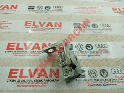 8V5833404C - SCHARN HAELFTE H R U - Used Original