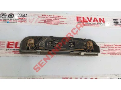 8D0947111AA - İÇ VE OKUMA LAMBASI - Used Original