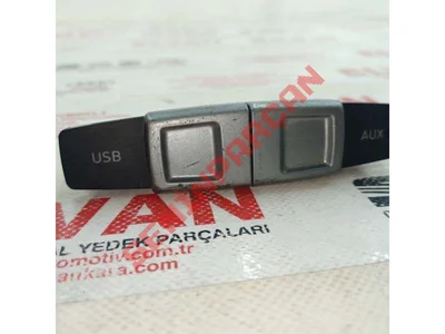 1P0035726A - USB VE AUX-INBAĞLANTISI