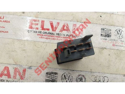 3B0959235D - DÖRTLÜ DÜĞMESİ - Used Original