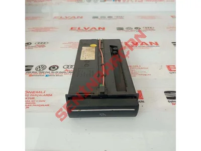8P0941561 - RAF GÖZÜ - Used Original
