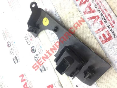 7H1857189 - ÖN GÖĞSÜN SÜS ÇITASI - Used Original