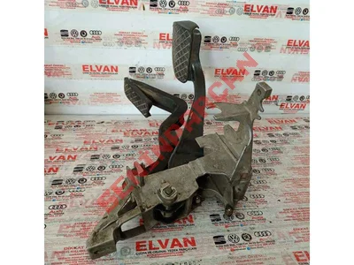 8D1721117D - PEDAL TAKIMININ YATAK BRAKETİ