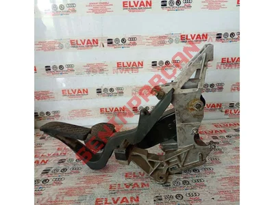 8D1721117D - PEDAL TAKIMININ YATAK BRAKETİ