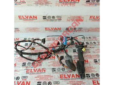 8K0972702 - DUZ KONTAK MUHAFAZASI