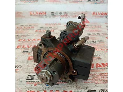 03L130755E - YAKIT POMPASI