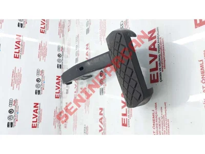 7H1273143 - PEDAL - Used Original