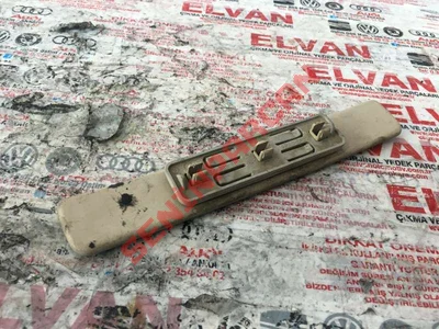 3B0858593 - CD CHANGER BRAKETI