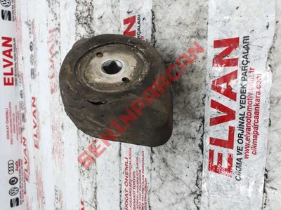 8D0399151N - TRAVERS TAKOZU