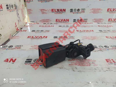 8V0857739Q - ÇİFTLİ KEMER KİLİDİ - Used Original