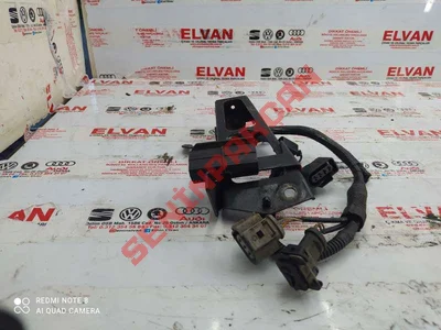 1J0973701 - KABLO SOKETI