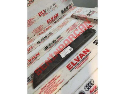 1K8805945E - SPOYLER - Used Original