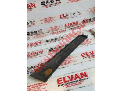 1K8805945E - SPOYLER - Used Original
