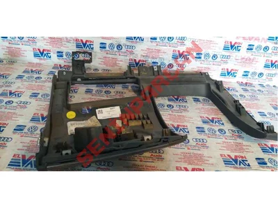 5C7858367 - ÖN PANEL - Used Original