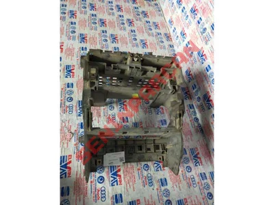 8E0858005E - YUVA - Used Original