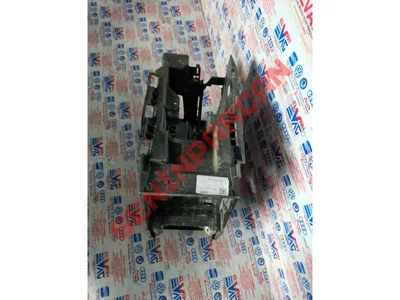 1K5864251C - ORTAKONSOLKAPAGI