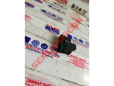 1J0947105A - İÇ VE OKUMA LAMBASI - Used Original