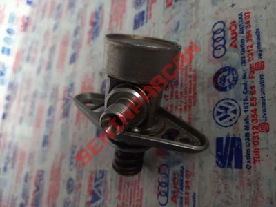 04E127026E - YAKIT POMPASI