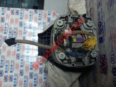 1K0880201CB - RADYO VE TELEFONUN UZAKTAN