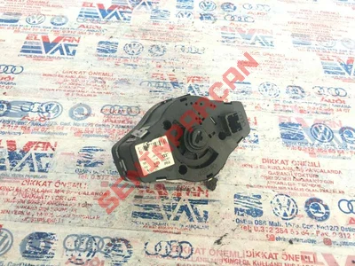8K0941531AQ - PARK VE SÜRÜŞ LAMBASININ ÇOKLU - Used Original