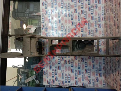 8P0863284 - ORTA KONSOL RAFI