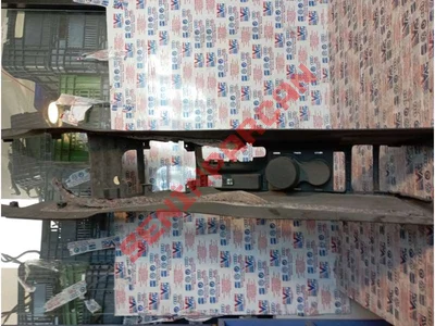 8P0863284 - ORTA KONSOL RAFI