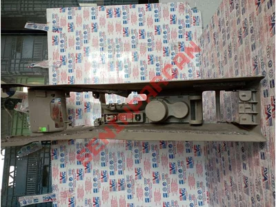 8P0863284C - ORTA KONSOL RAFI