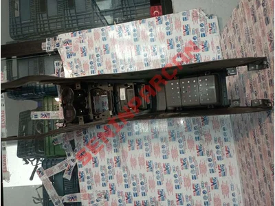 8V1864261G - ORTA KONSOL SİPERİ