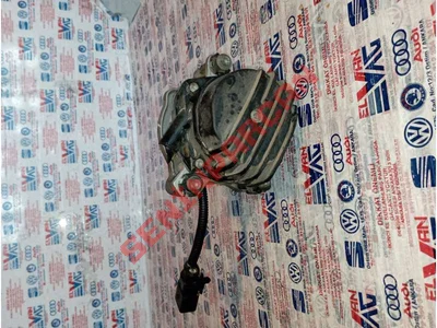 1J0973852 - KABLO SOKETI