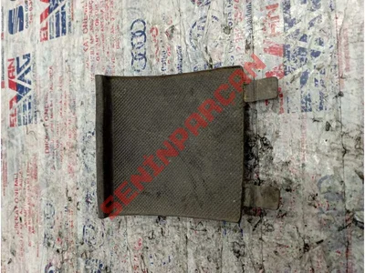 8P1863351D - ORTA SAKLAMA KONSOLU - Used Original