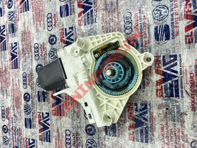 7P0955119 - SİLECEK MOTORU - Used Original