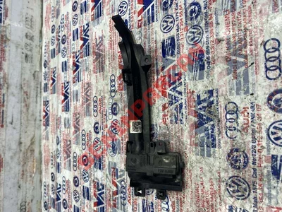 8K0949101D - SINYAL LAMBASI