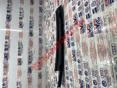 3G0839902J - KAPI CAMI ÇERÇEVESININ SIPERI - Used Original