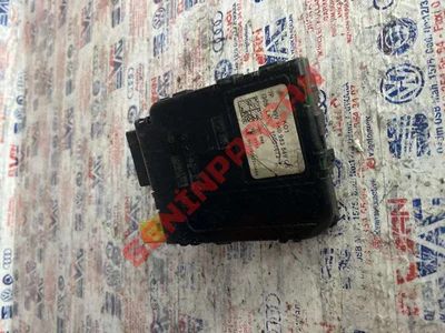 1K0953549CE - SİNYAL LAMBASI,UZUN VE KISA - Used Original