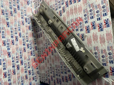 5M0863651A - KAPAK KILIDININ KORUYUCUSU