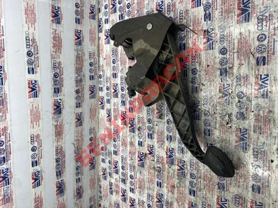7H1721059K - PEDAL - Used Original