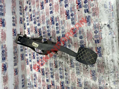 7H1721059K - PEDAL - Used Original