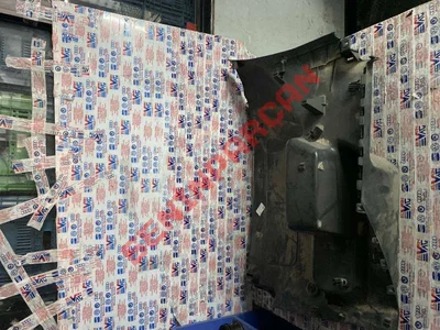 5J7867429 - BAGAJ BÖLMESİ ARKA - Used Original