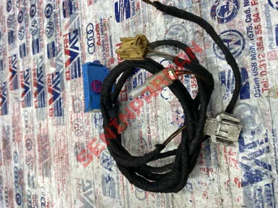 1J0972977D - KABLO SOKETI