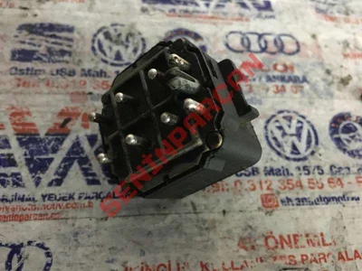 2D095956501C - YAN AYNA AYAR MOTORU