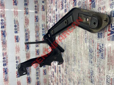 99710615501 - RADİATÖR BRAKET