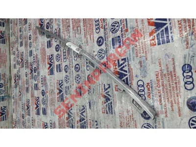 2HH853766 - RADYATÖR IZGARASININ SÜS ÇITAS