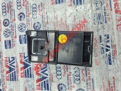 3C8035643 - USB DAĞITICI TUTUCU