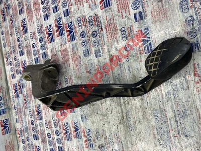 8D1721316G - DEBRIYAJ PEDALI