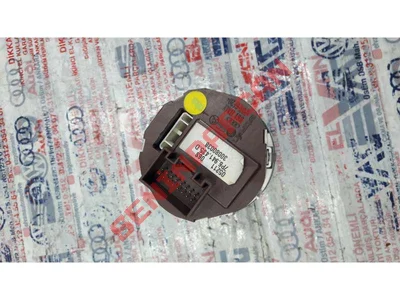 7P6941435D - YOKUŞ İNİŞ ASİSTANI İÇİN - Used Original