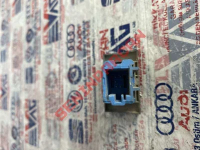 2H5959917E - YÜK BÖLMESİ AYDINLATMASI