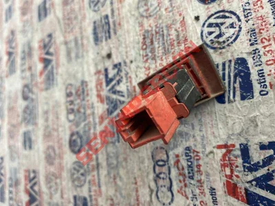 2H0953235C - İKAZ LAMBASI BASMALI TUŞU