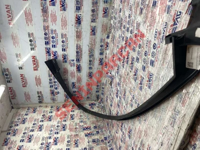 8V4867609 - KAPI PENCERE ÇERÇEVESI IÇIN