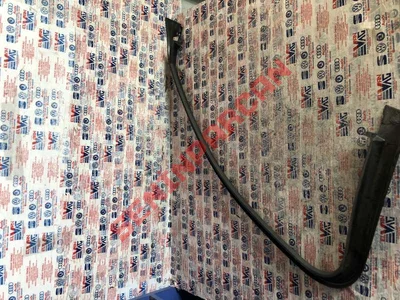 8V5867610 - KAPI PENCERE ÇERÇEVESI IÇIN - Used Original