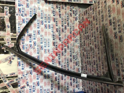 8V5837432 - CAM KILAVUZU - Used Original